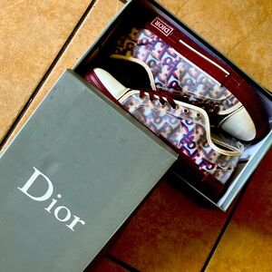 Dior shoes in MEN barely worn at all.
